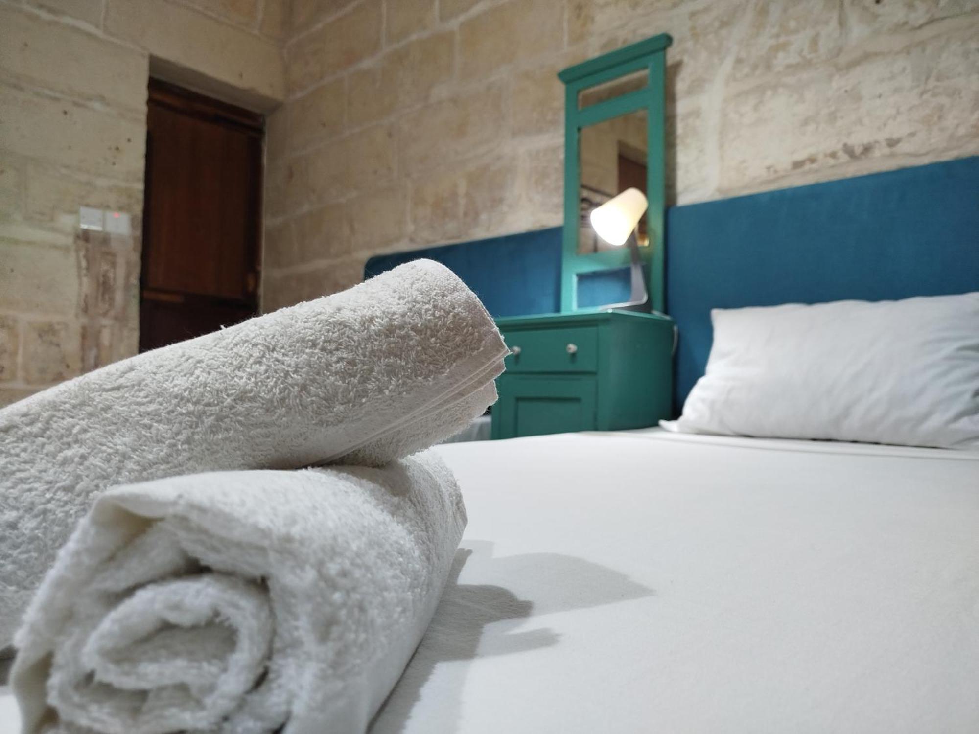Limestone Sun Suites Sliema Quarto foto